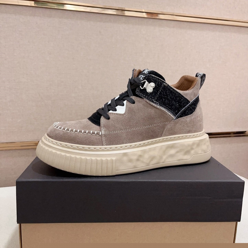 UGG Casual Shoes